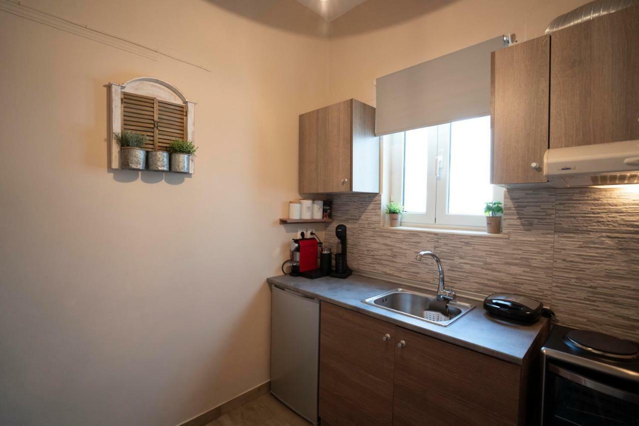 אתונה Cozy Apt Next To Metro And Close To Acropolis! מראה חיצוני תמונה
